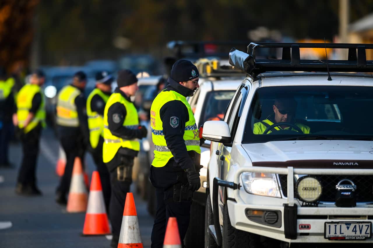 South Australia imposes new border restrictions