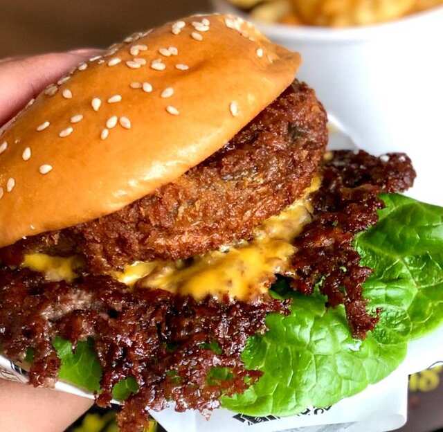 It's the weekend! How about some homemade burger?