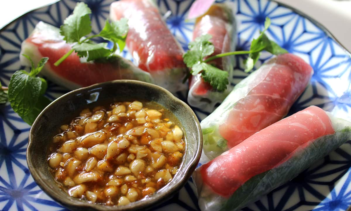 Tuna rice paper rolls