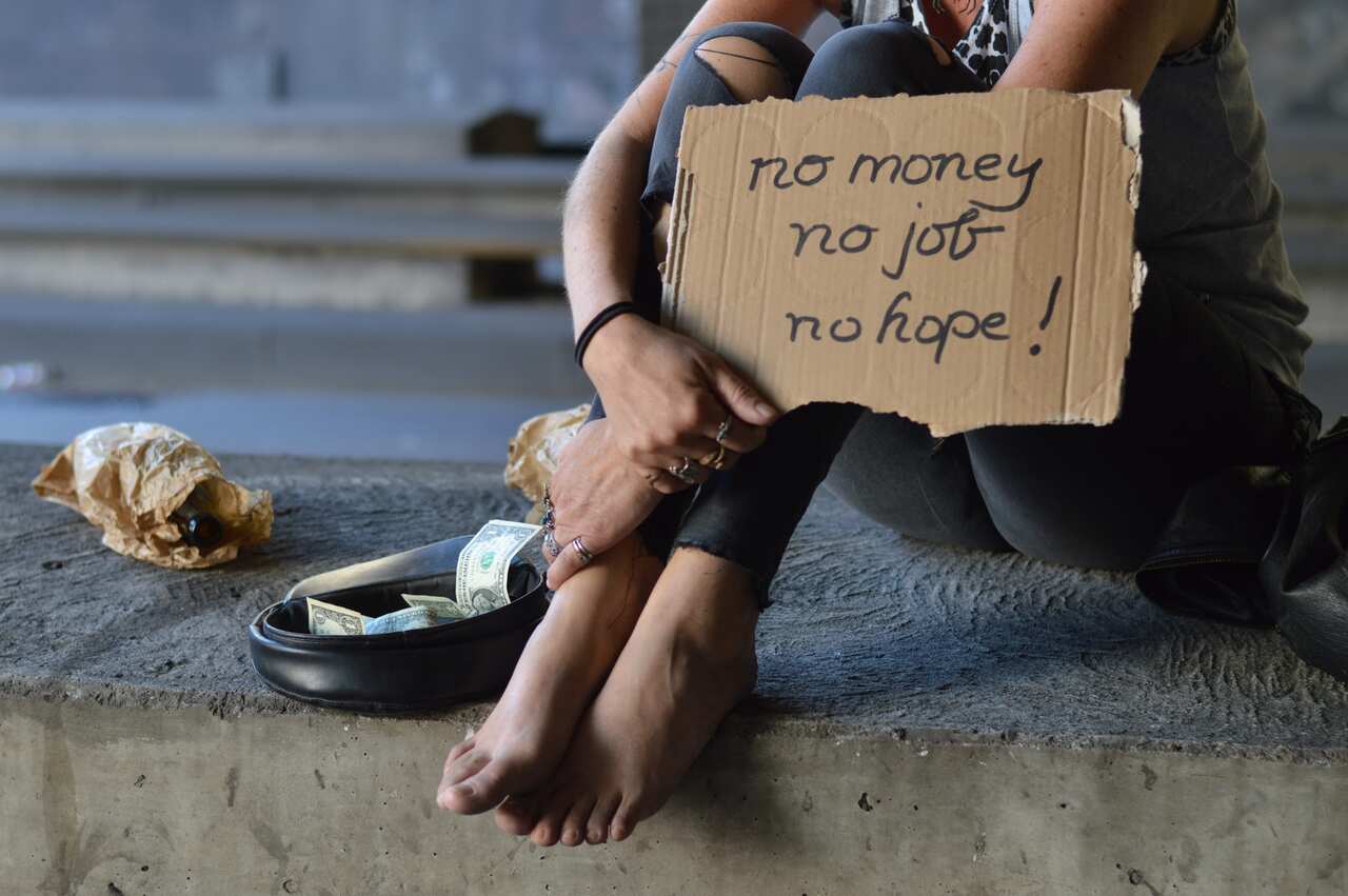 Unemployment is only one potential cause of poverty. 