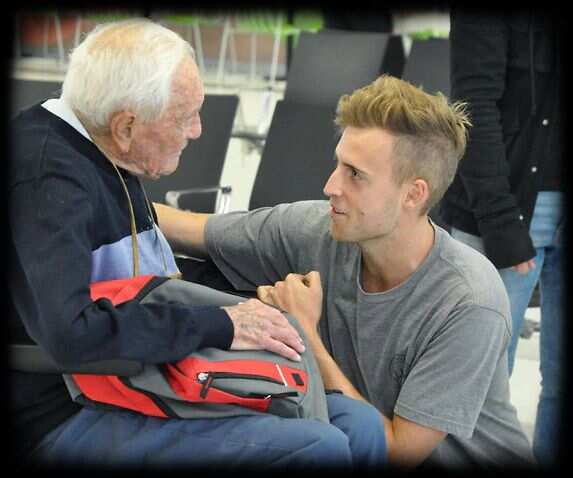 Australian scientist Professor David Goodall farewells his grandson at Perth Airport, Perth, Wednesday, May 2, 2018.