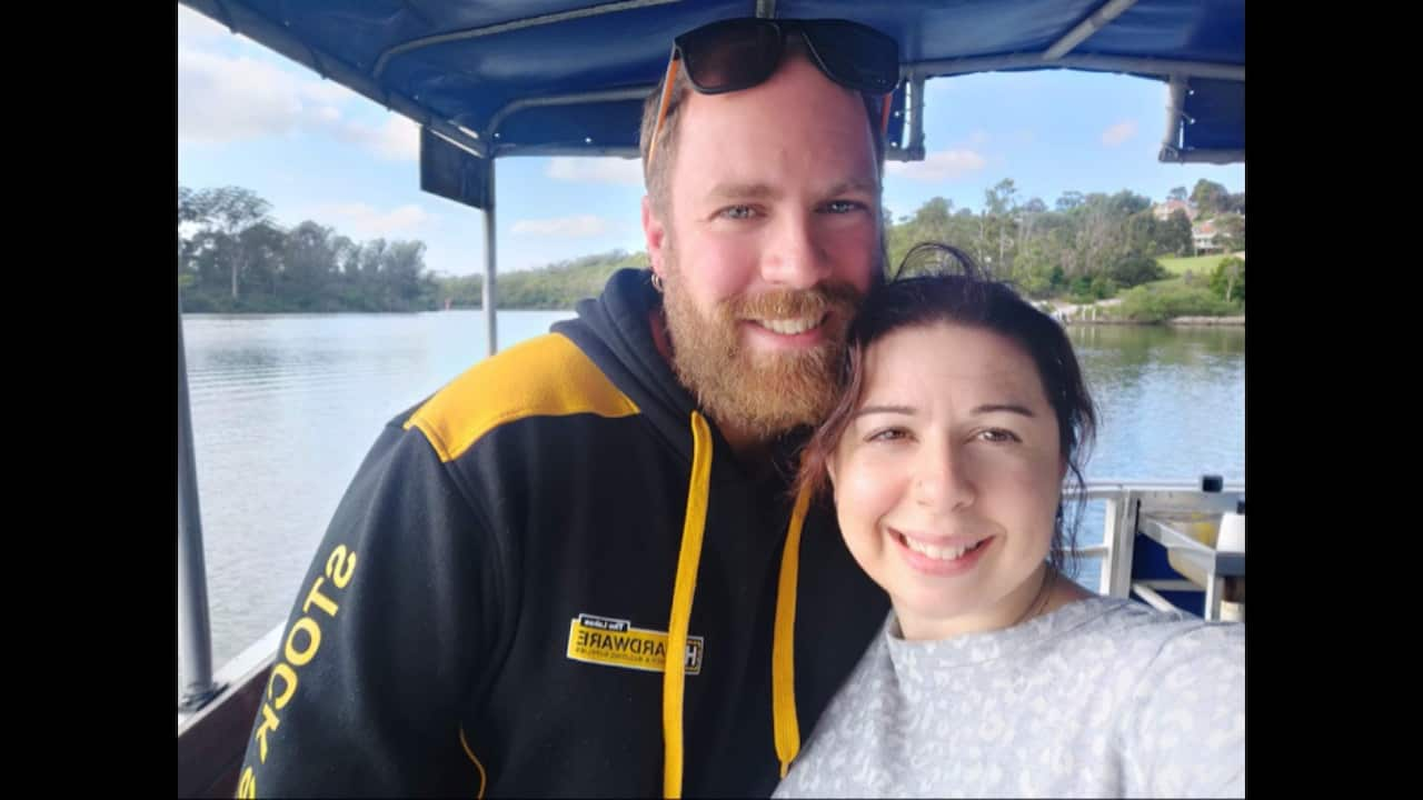 David e Amanda durante una scampagnata in barca a Lakes Entrance.