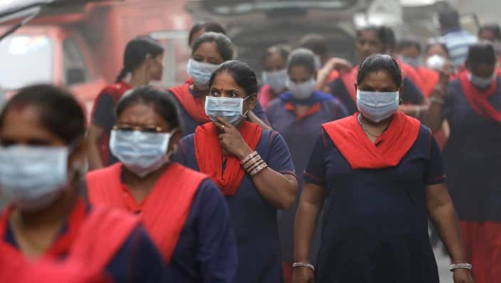 A group of Indian women wear pollution mask arrives to a protest against air pollution in New Delhi, India, Sunday, Nov. 6, 2016. Even for a city considered one of the worlds dirtiest, the Indian capital hit a new low this week. Air so dirty you can taste