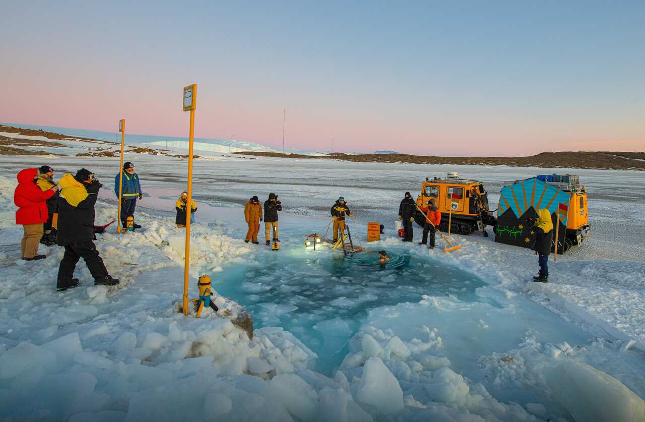 The pool was cut into the ice using chainsaws.