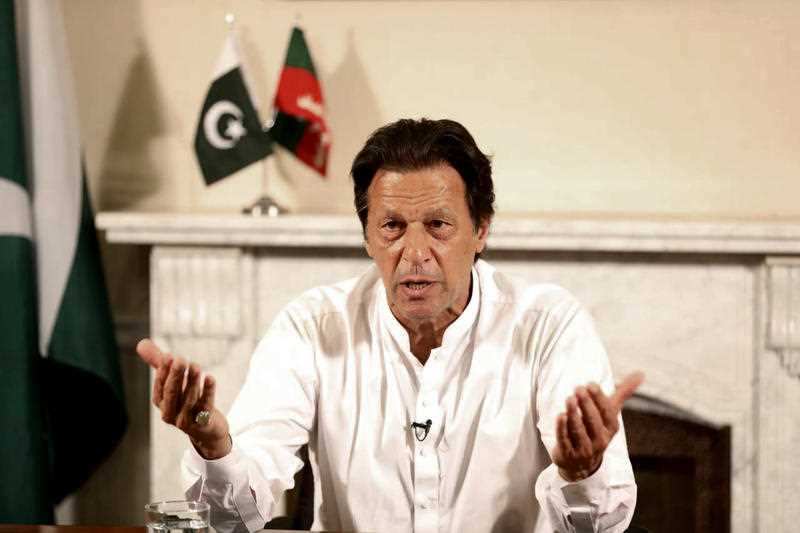 Imran Khan, chief of Pakistan Tehreek-e-Insaf party, addresses the nation from Islamabad after claiming victory.