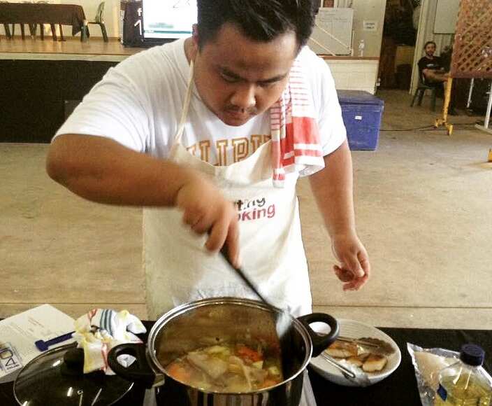 Edward Ocampo cooking sinumundi
