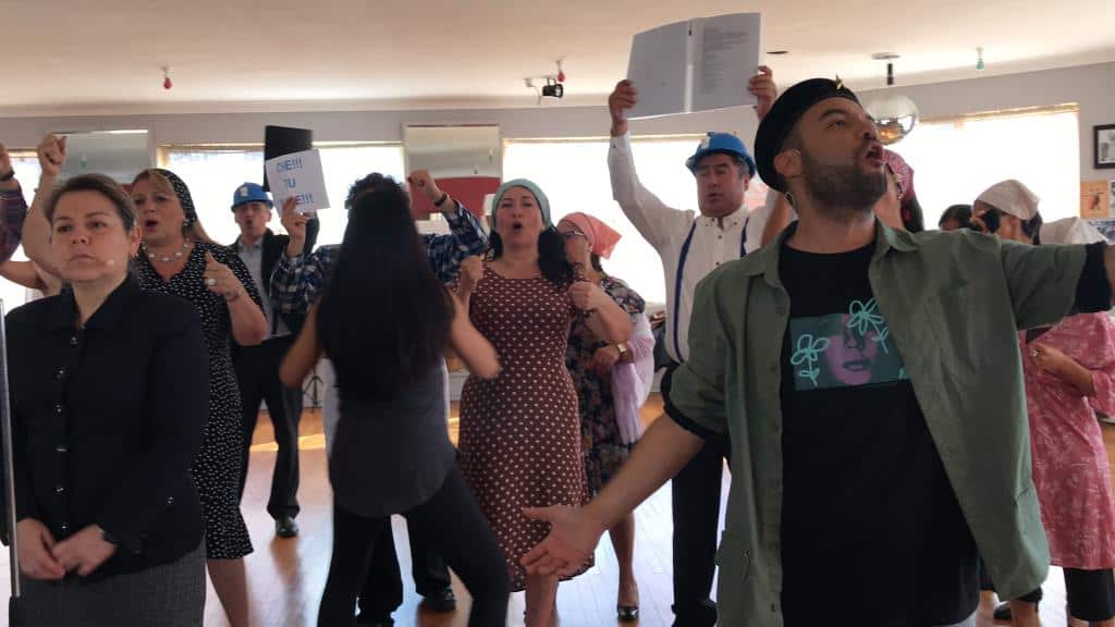 Parte del elenco en los ensayos de "Eva Perón, el musical"