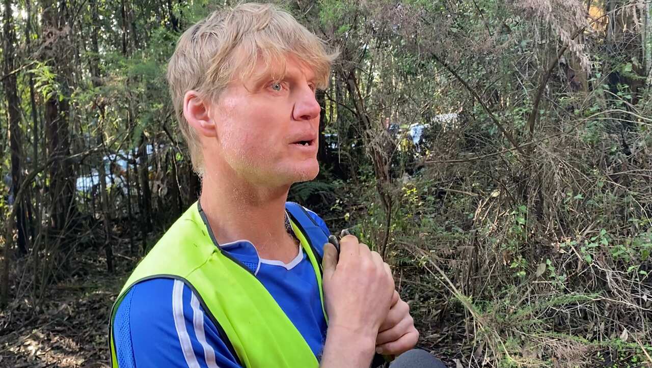 Rescuer Ben Gibbs speaking to media, Mount Disappointment in Victoria.