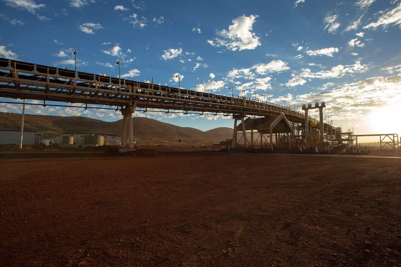Pre start meeting at Kings Processing Facility during day two of the FMG media tour at Solomon Hub in the Pilbara in Western Australia, Tuesday, Dec. 3, 2013. (AAP Image/Will Russell) NO ARCHIVING