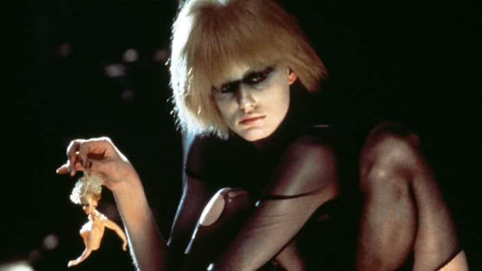Pris With Broken Doll