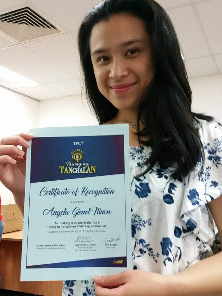 Gienel Ninon receiving her certificate as finalist for Tawag ng Tanghalan audition held in Sydney, Australia image supplied by Gienel Ninon