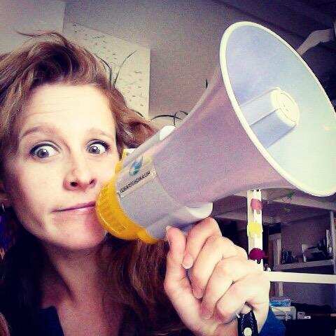 Maria Pierantoni Giua, in arte semplicemente Giua, è nata a Rapallo il 20 settembre 1982