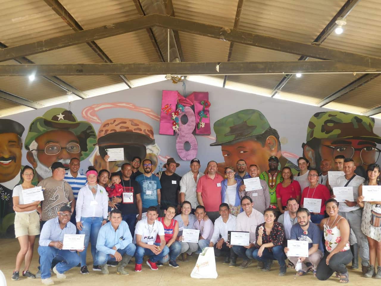 Graduación de participantes y docentes del taller