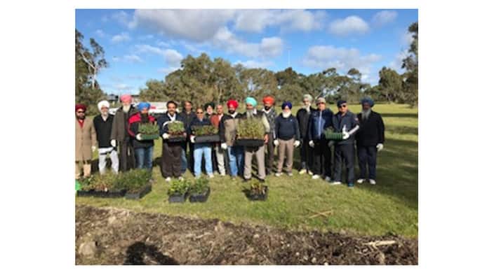 The Good Samaritans of Club 60