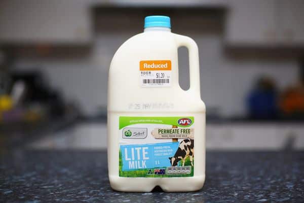 Woolworths ditch $1-per-litre milk
