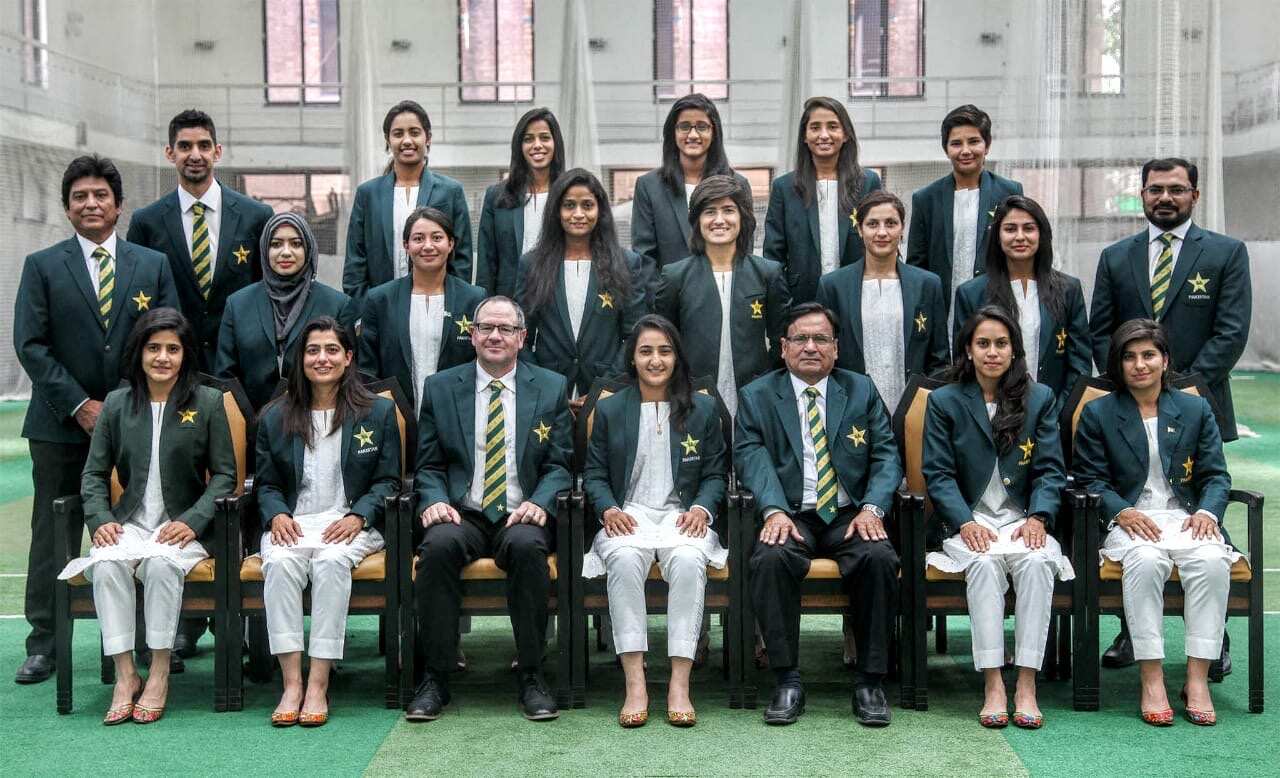 Pakistan Women's Cricket Team with officials. 