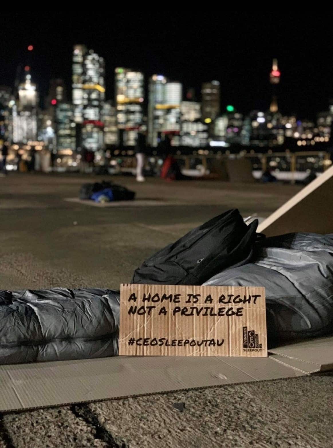 华人商业领袖David Chen参与CEO露宿街头（CEO Sleepout）活动