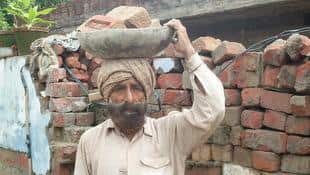 Jagga Singh a descendant of Shaheed Udham Singh works as a labourer