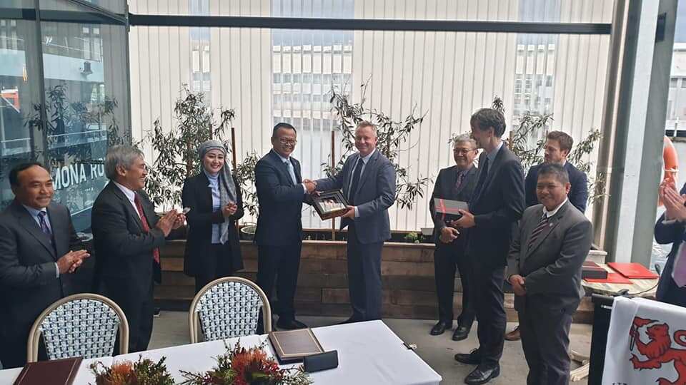 Minister of Maritime Affairs and Fisheries of Indonesia Edhy Prabowo in Australia.