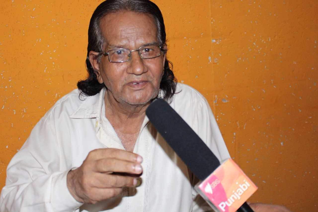 Janab Lahori 
