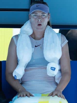 Maria Sharapova with ice bags in Melbourne Hot Weather