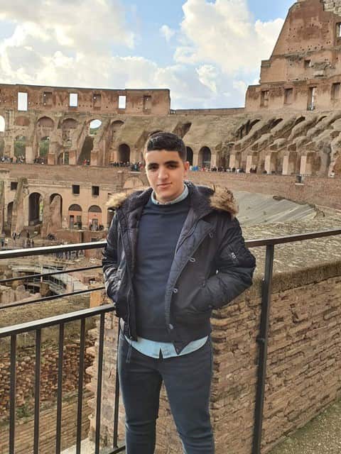 نور الدين الحموري طالب في الجامعة وناشط في المجتمع