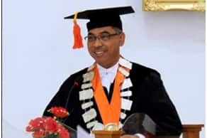 Prof Nursyirwan Effendi