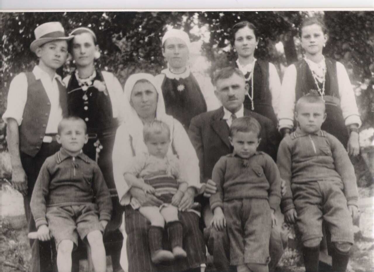 Petra Zlatevska grandmother and her parents