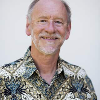 Dr Hal Hill