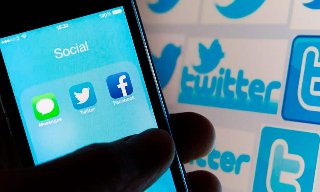job, australia, social media