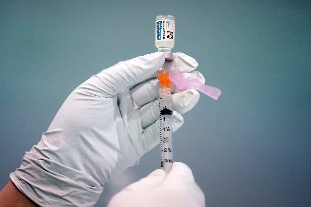 COVID-19 vaccines can be given on the same day with a flu vaccine
