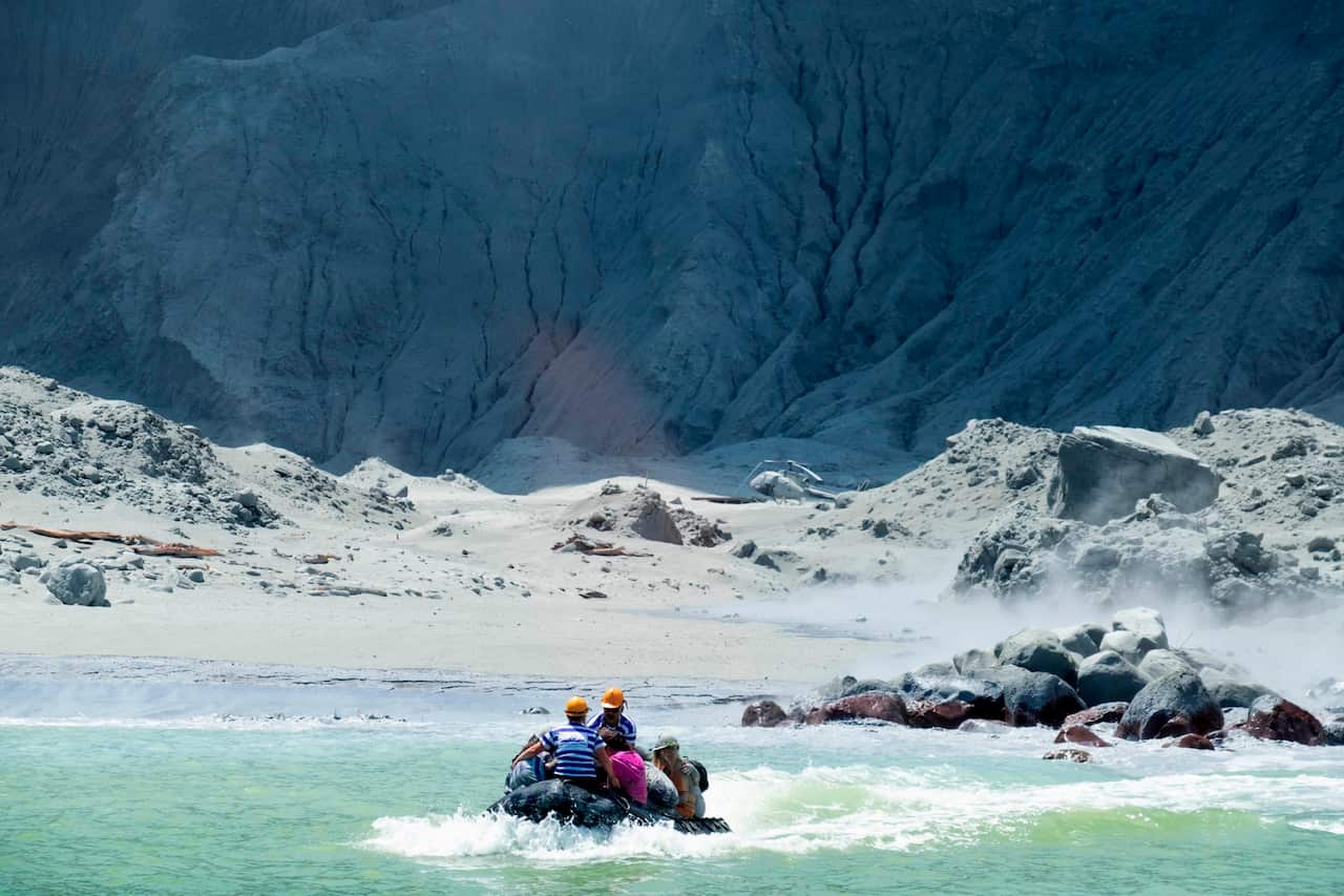 rescue boat leaving White Island