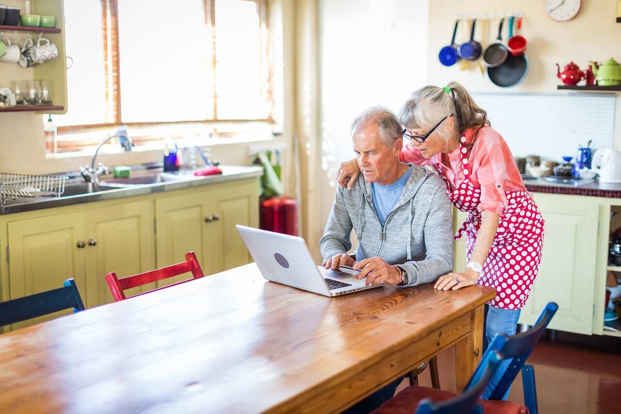 اقتصادي أسترالي: على كبار السن التضحية لإنقاذ الاقتصاد