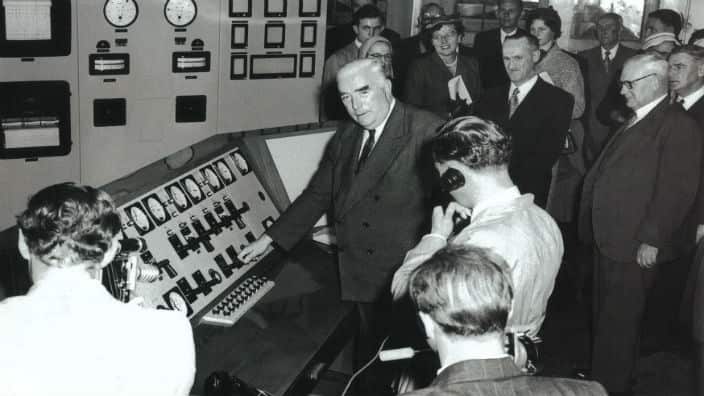 Former prime minister Robert Menzies opening the first power station in Snowy