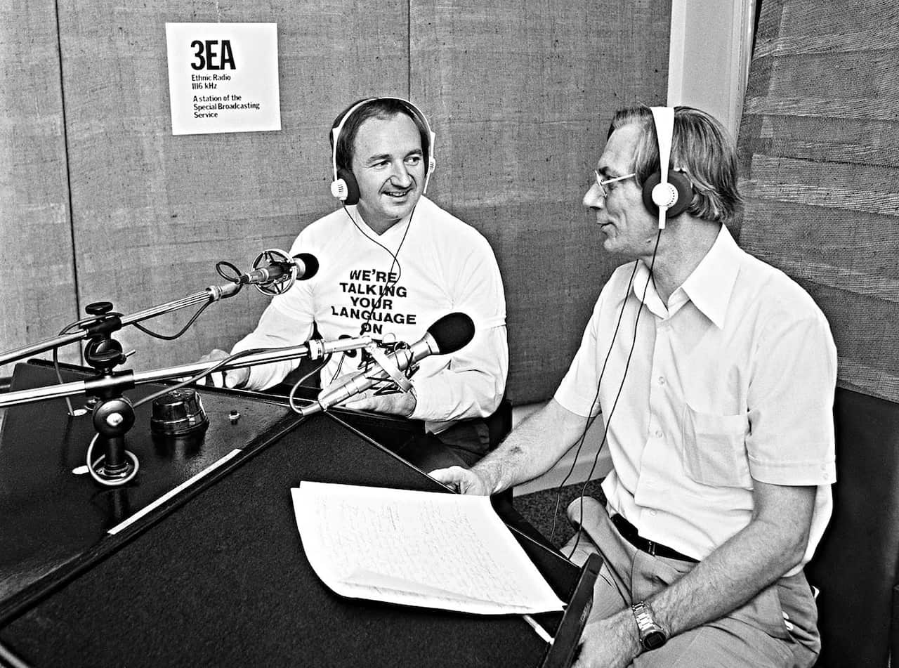Minister for Immigration Ian MacPhee (right) visits 3EA, 1979 (Courtesy National Archives of Austalia