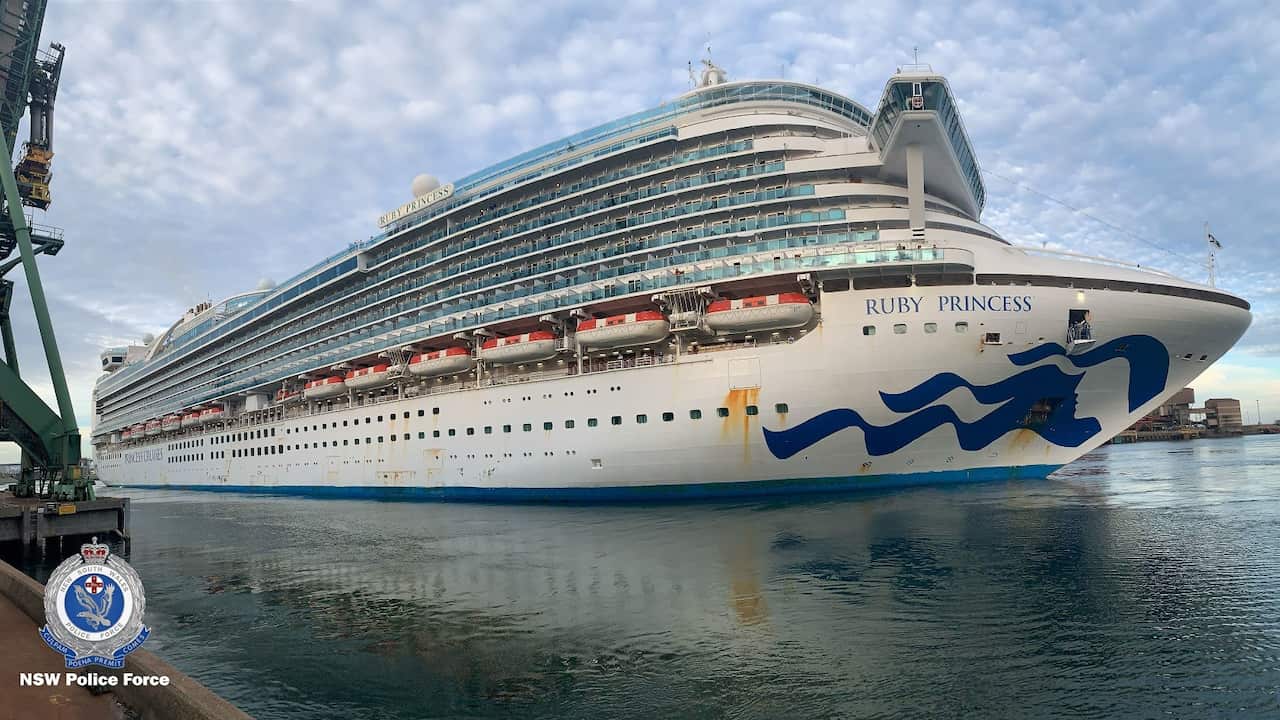 Ruby Princess: o cruzeiro "irmão" do Coral Princess, onde em 2020 morreram 28 pessoas infetadas por Covid-19 