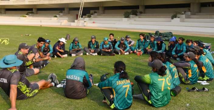 پاکستان خواتین کرکٹ ٹیم کا کراچی میں ٹریننگ سیشن