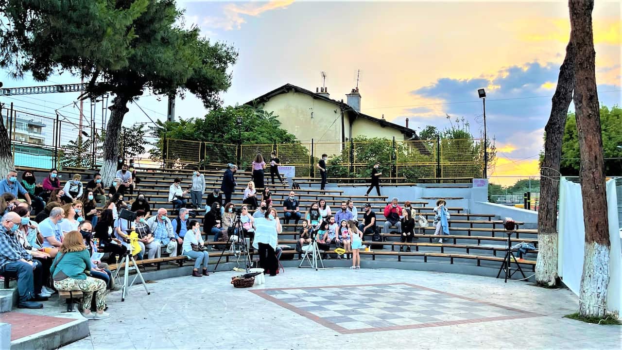 Πριν την παρουσίαση της ομάδας στο Αμφιθέατρο του πάρκου Γεννηματάς Αμπελόκηποι, Θεσσαλονίκη. 