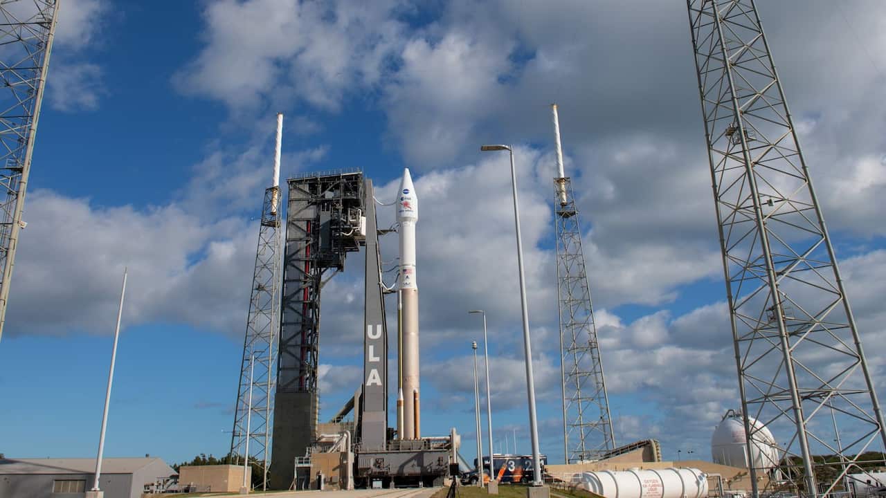 The Atlas 5 rocket, which is carrying the Solar Orbiter observation satellite into space, sitting on the launch pad before launch on Cape Canaveral.