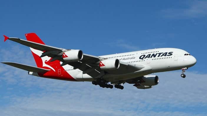 Quantas coronavirus job loss