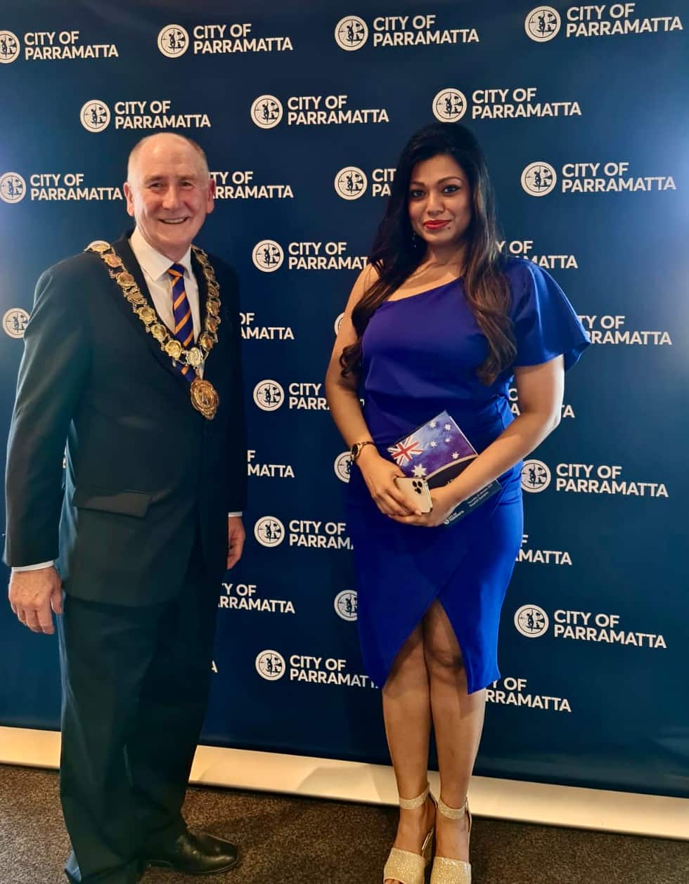 Saroni with the Right Worshipful Lord Mayor Councillor Bob Dwyer