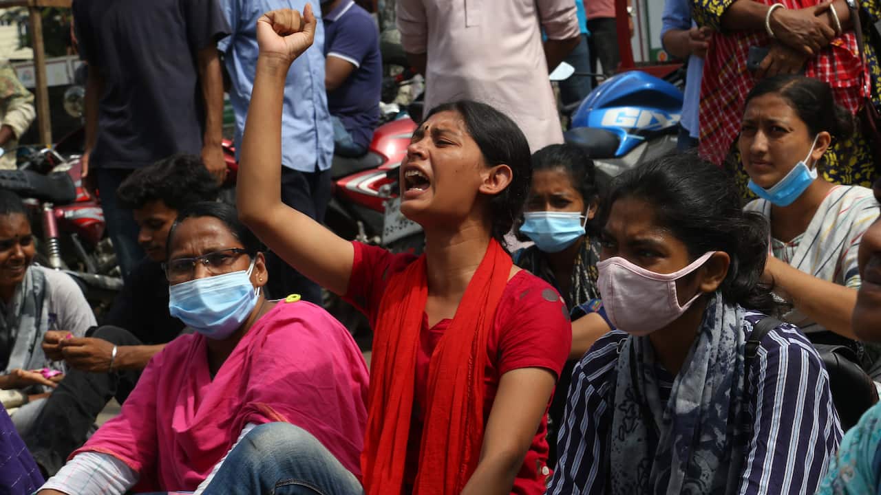 Protesters blocked Shahabag intersection in Dhaka, demanding the realization of their nine-point demand and protest against recent alleged rape.