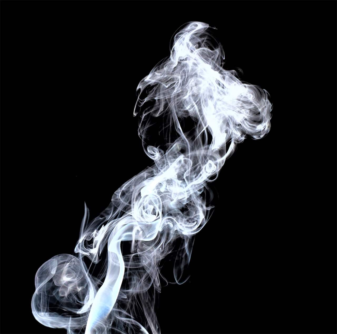 Smoking and migrant communities. 