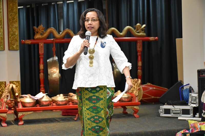 Consul General Spica A. Tutuhatunewa delivering her speech on the anniversary of Dharma Wanita Persatuan at the Indonesian Consulate, Melb, 14 Dec 2019.