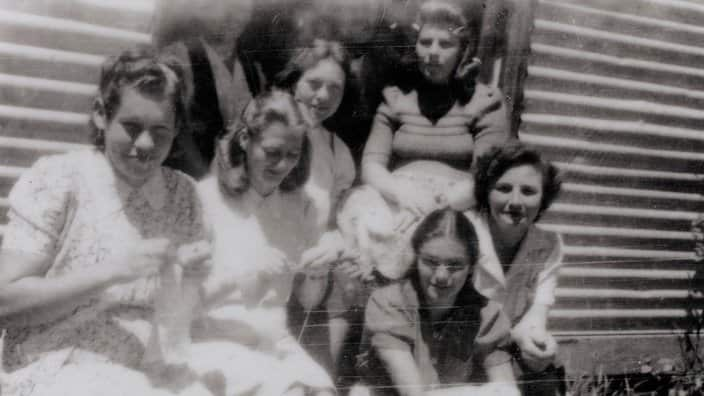 A group of young women in Bonegilla