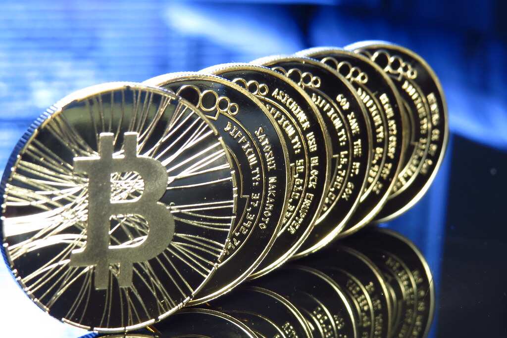 Salvadoreños con muchas dudas a días de entrar en vigencia legalización del Bitcoin