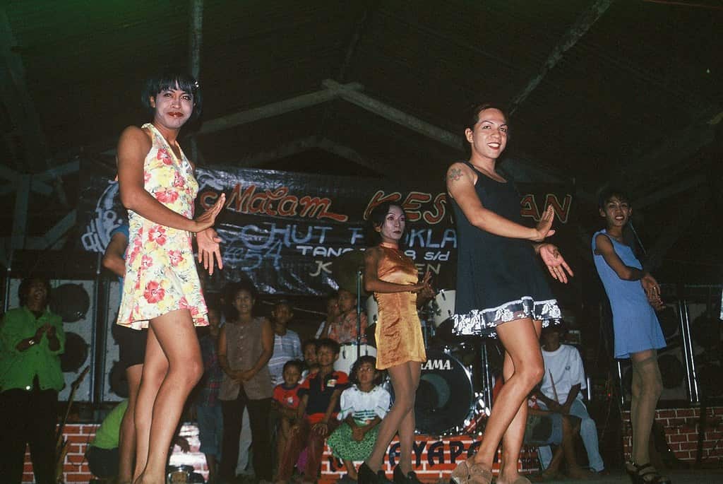 Transpuan citizens Indonesia.