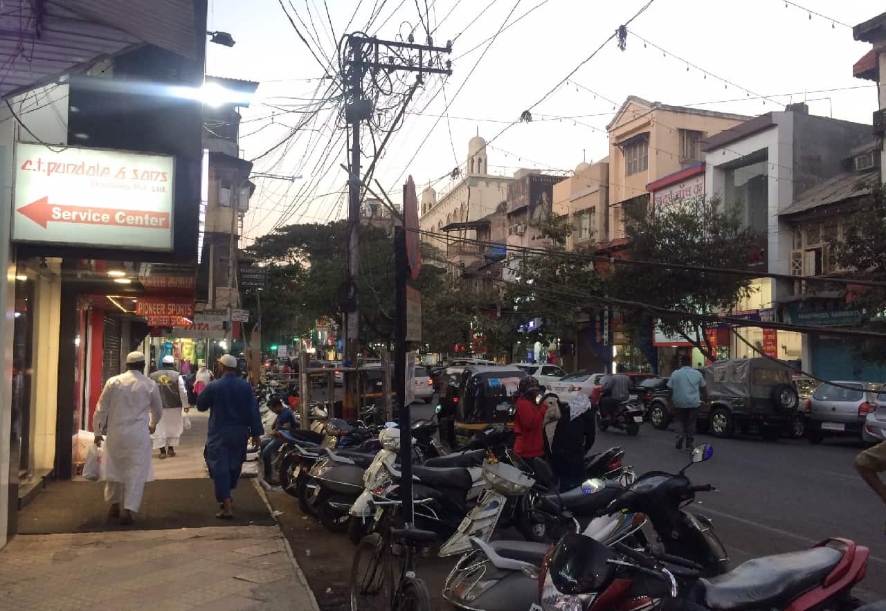 Pune street scene.