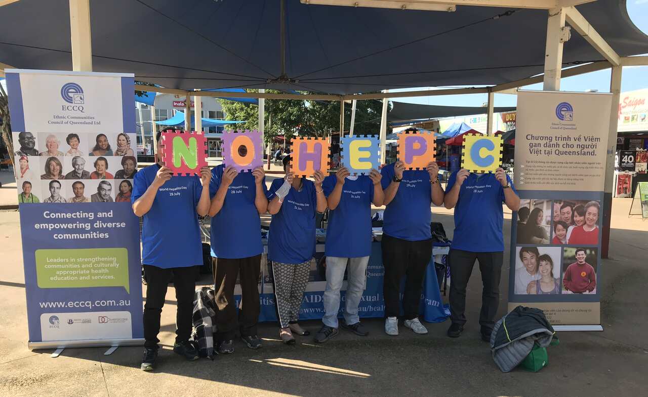 Quầy thông tin của ECCQ tại Inala trong ngày Hepatitis Day