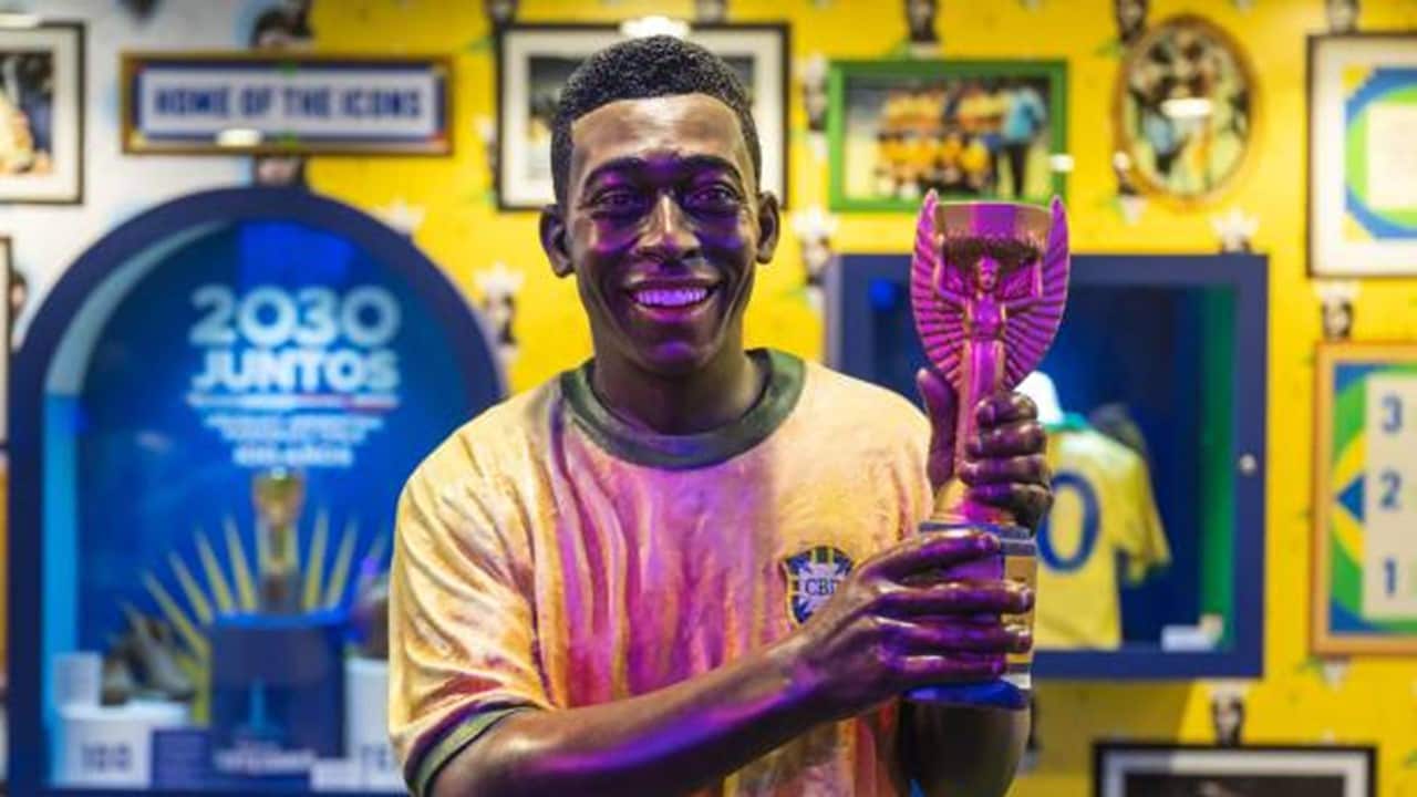 Pele in Doha.jpg